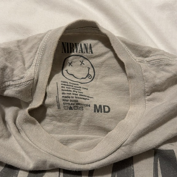 Graphic tee - Picture 2 of 2